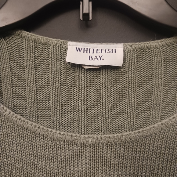 White Fish Bay olive green short sleeve womens top - Picture 2 of 4